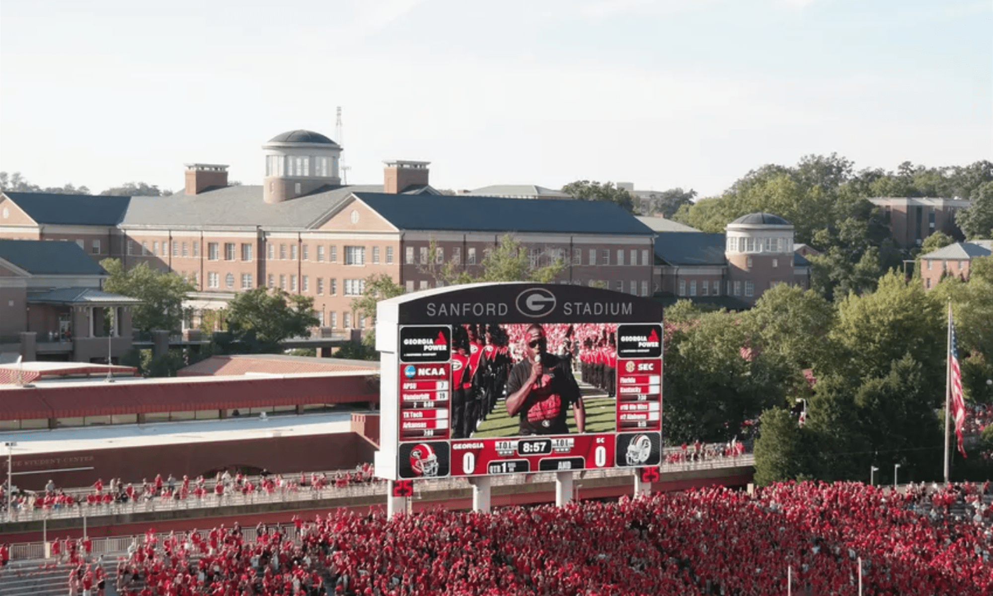 Garrison Hearst calls the Dawgs